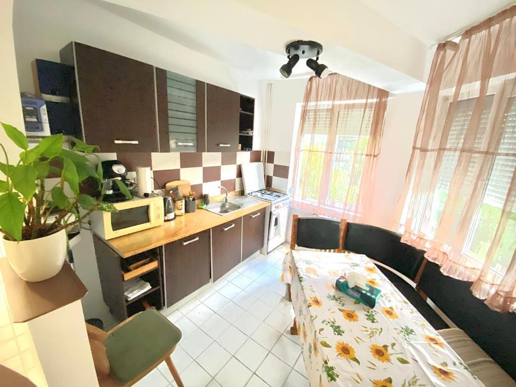 Apartament 2 Camere Oradea Exterior photo